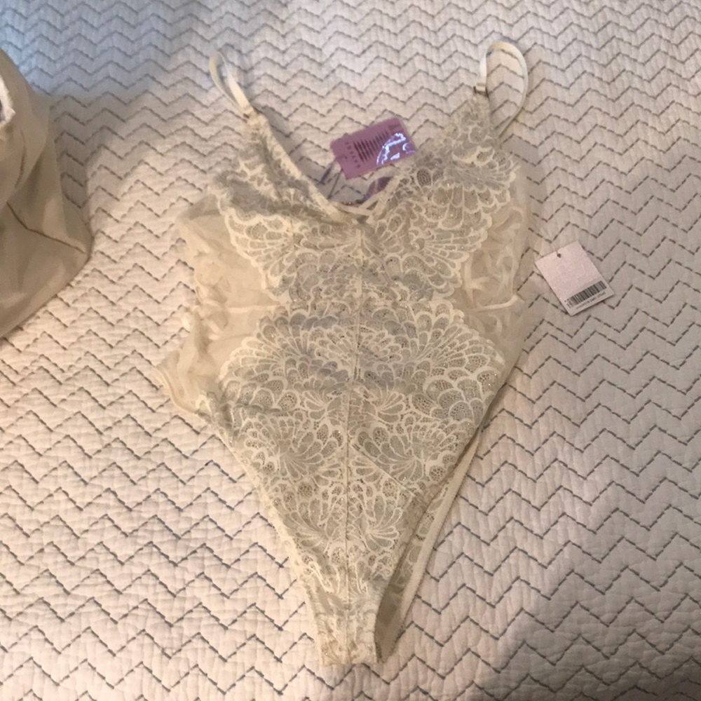 NWT Savage X Fenty Rihanna metallic lace teddy